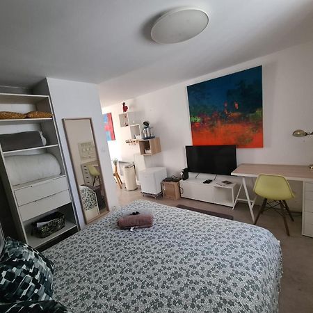 Beau Studio Equipe - Calme Et Confortable Bourg-en-Bresse Exterior photo